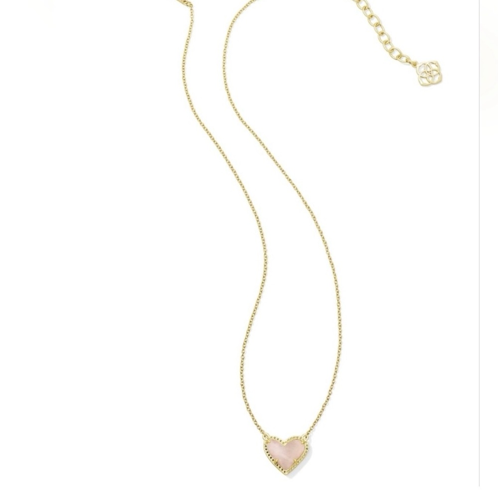 NWT Kendra Scott Ari Heart Gold Pendant Necklace in Rose‎ Quartz - Picture 3 of 9